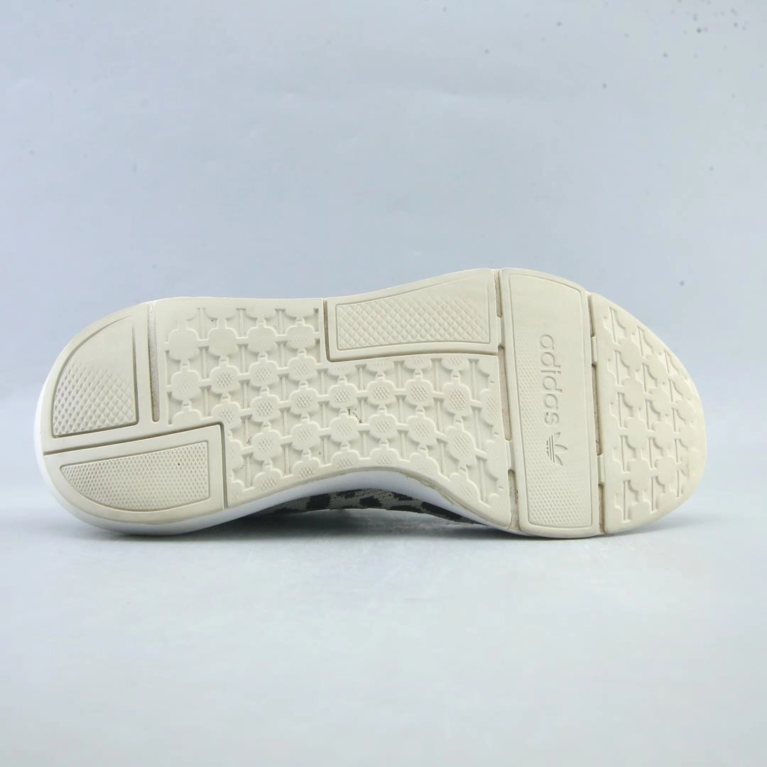 ADIDAS SWIFT RUN 22 Running Shoes With Toes