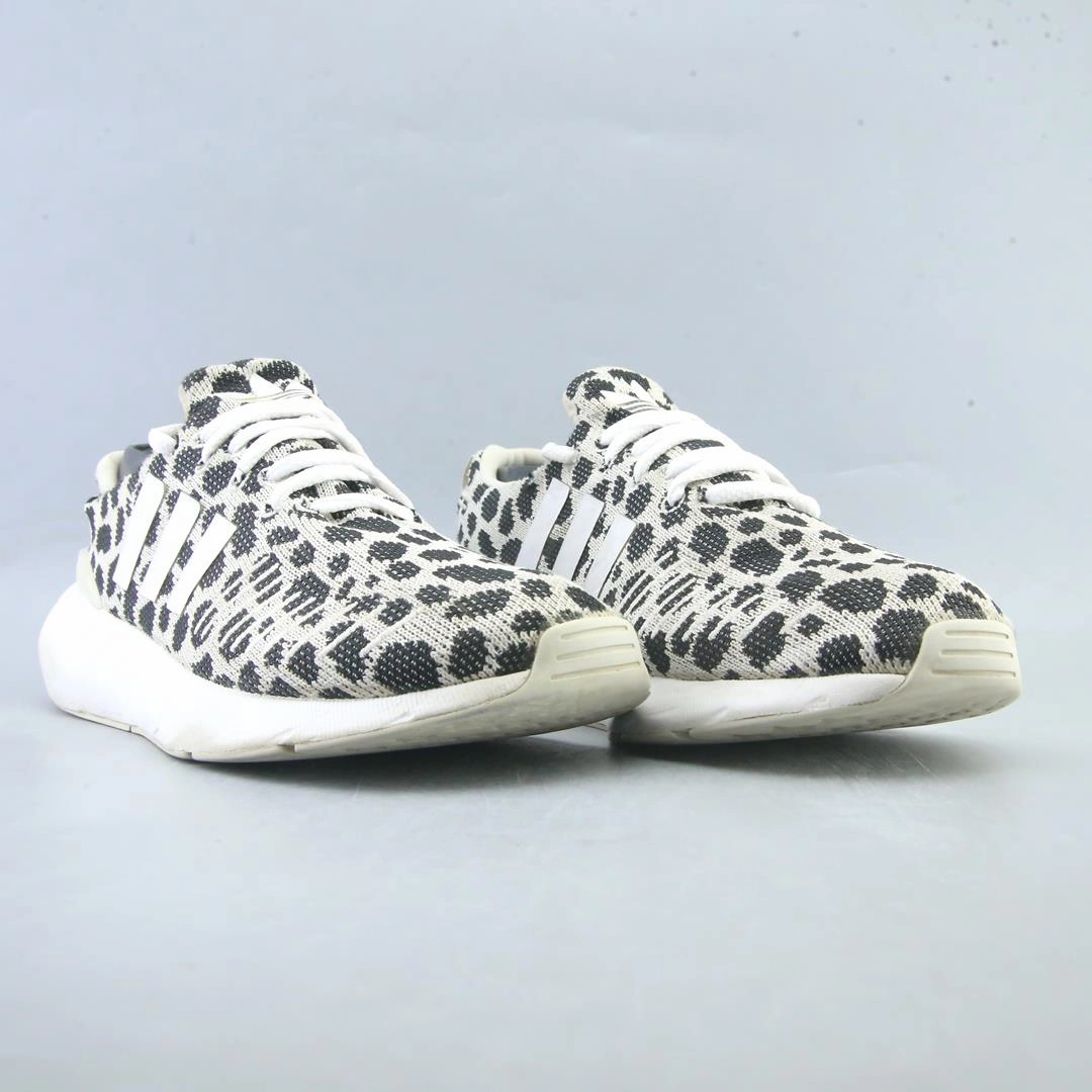 Sport Running Shoes ADIDAS SWIFT RUN 22