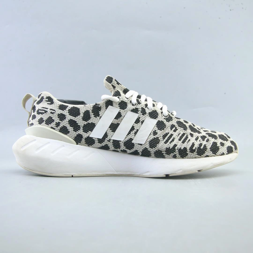 Fuelcell Supercomp Trainer V2 Running Shoe ADIDAS SWIFT RUN 22