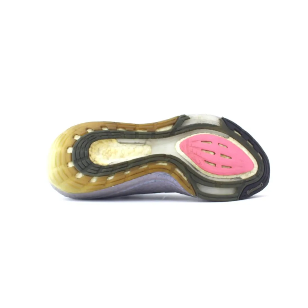 ADIDAS . Running Shoes In Gym