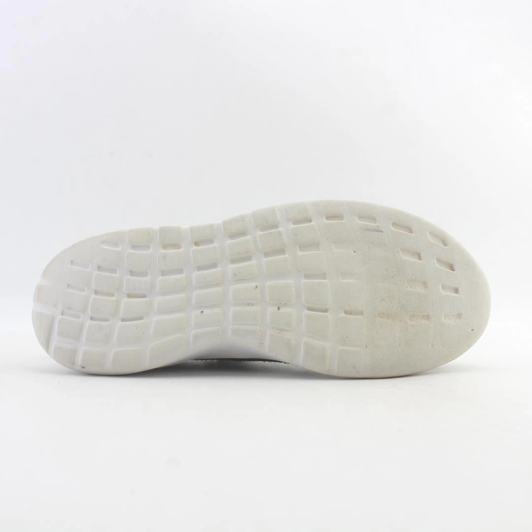 ADIDAS . Shoes That Track Running