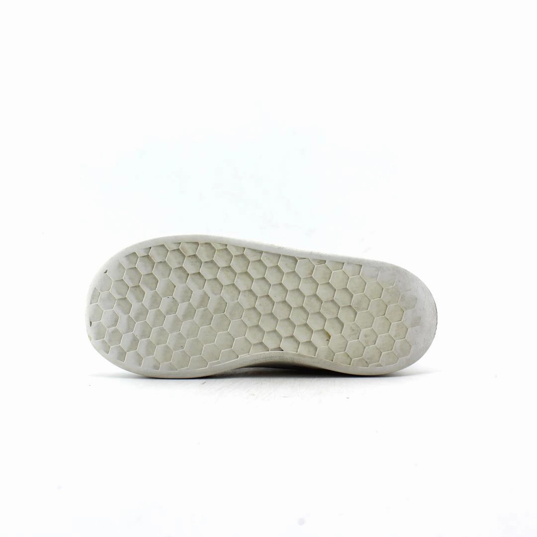 ADIDAS . Sneakers Outlet