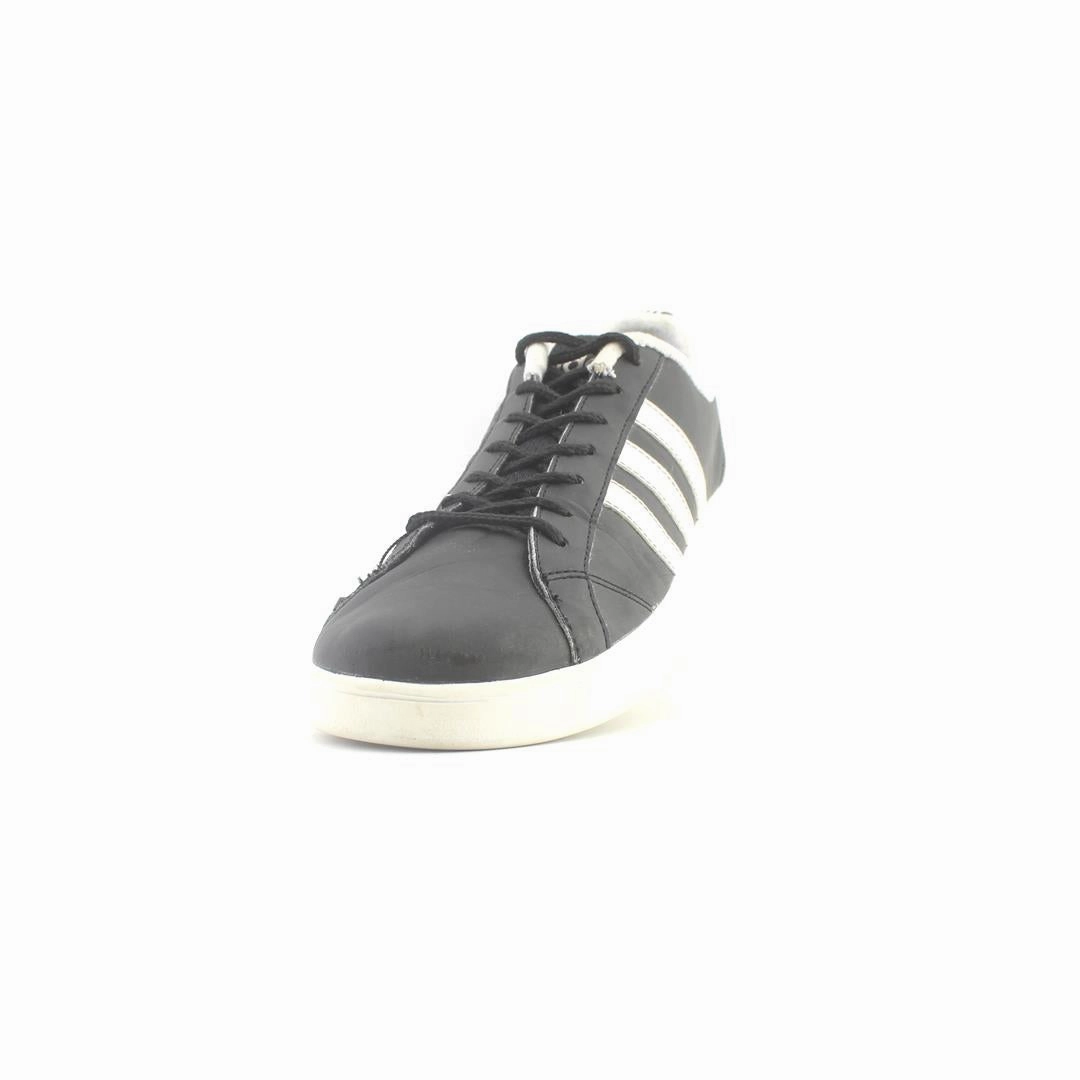 Comfortable Casual Walking Shoes ADIDAS .
