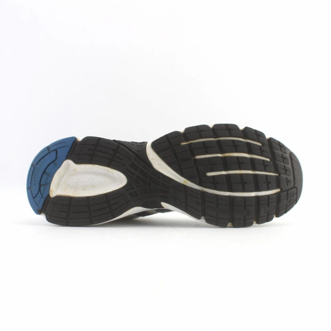 ADIDAS . Rotating Running Shoes