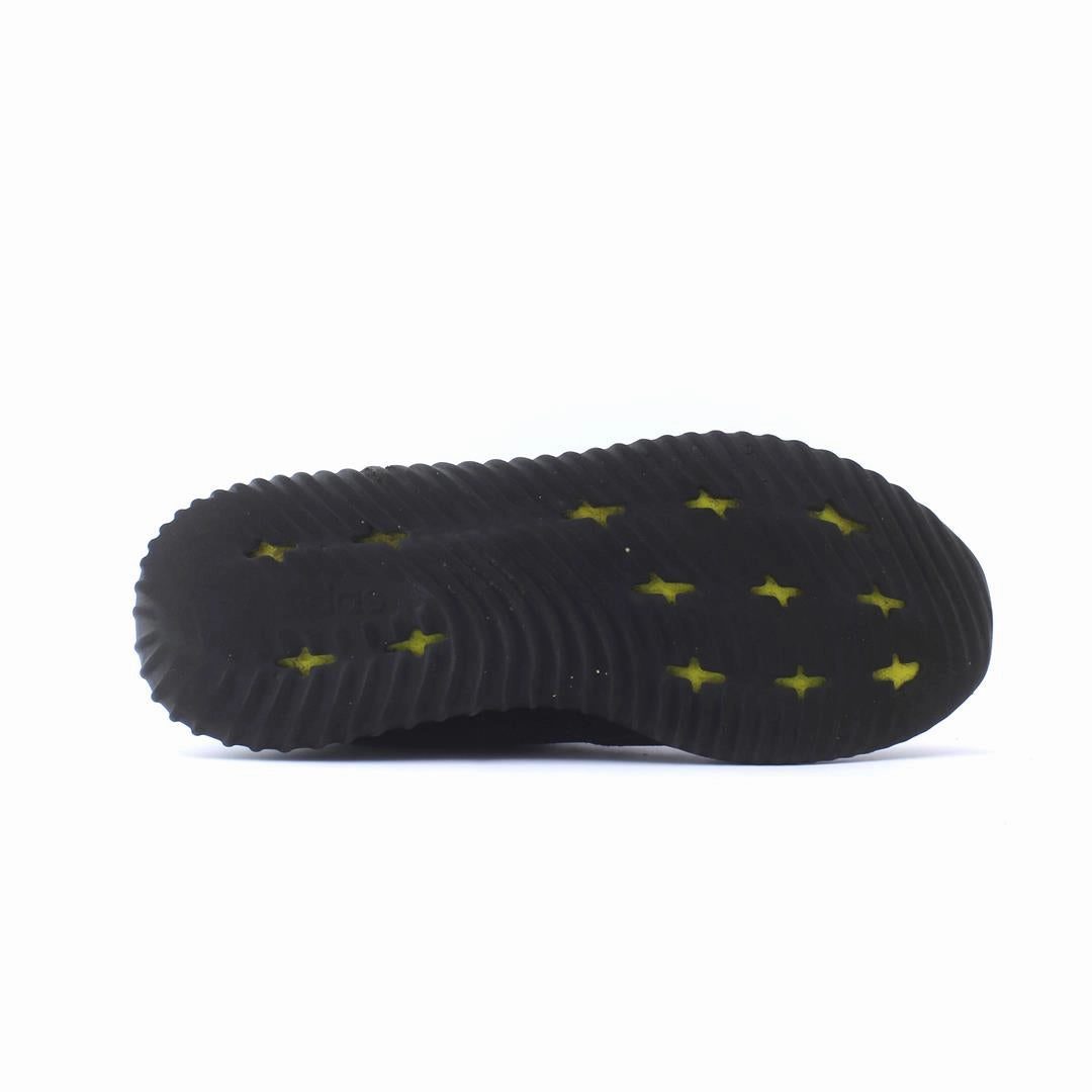 Running Shoes - ADIDAS .