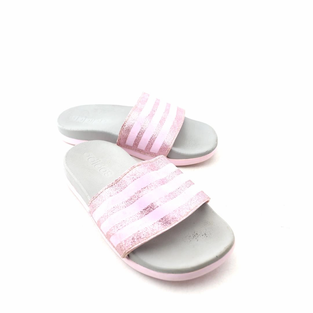 Favorite Slippers ADIDAS ADILETTE COMFORT