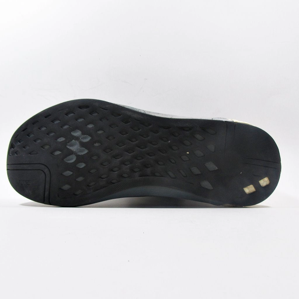 Derrick Rose Debuts New Adidas Basketball Shoe ADIDAS