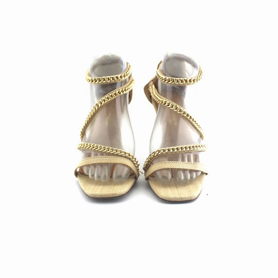 High Heel Walk ADRIENNE VITTADINI AV-GEOFF