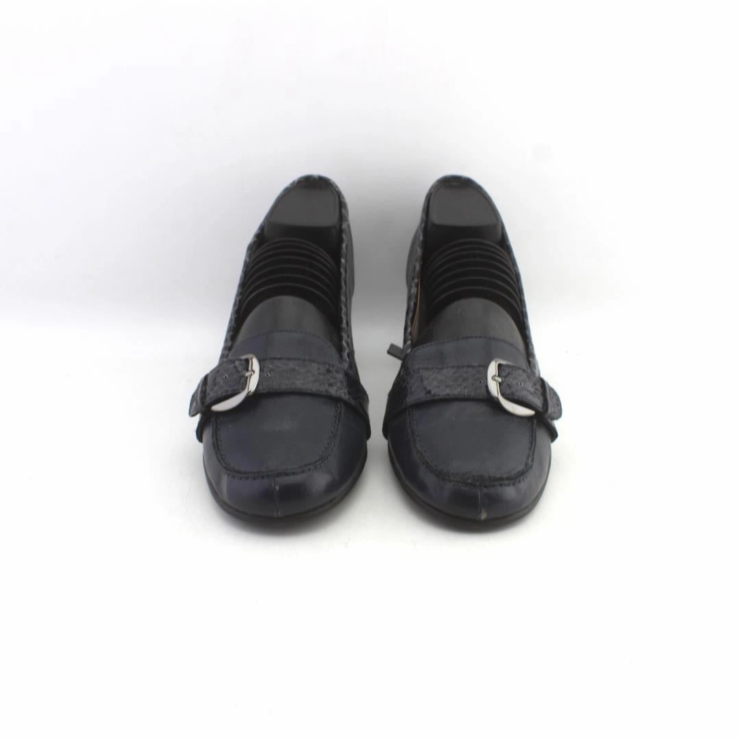 Boyfriend Jeans With High Heels AEROSOLES HEELREST