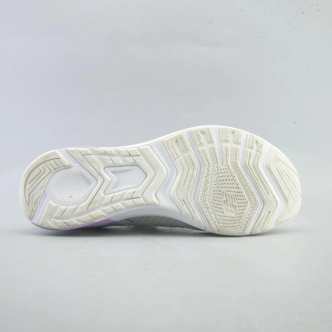 New Balances Pink And Silver NEW BALANCE NERGIZE