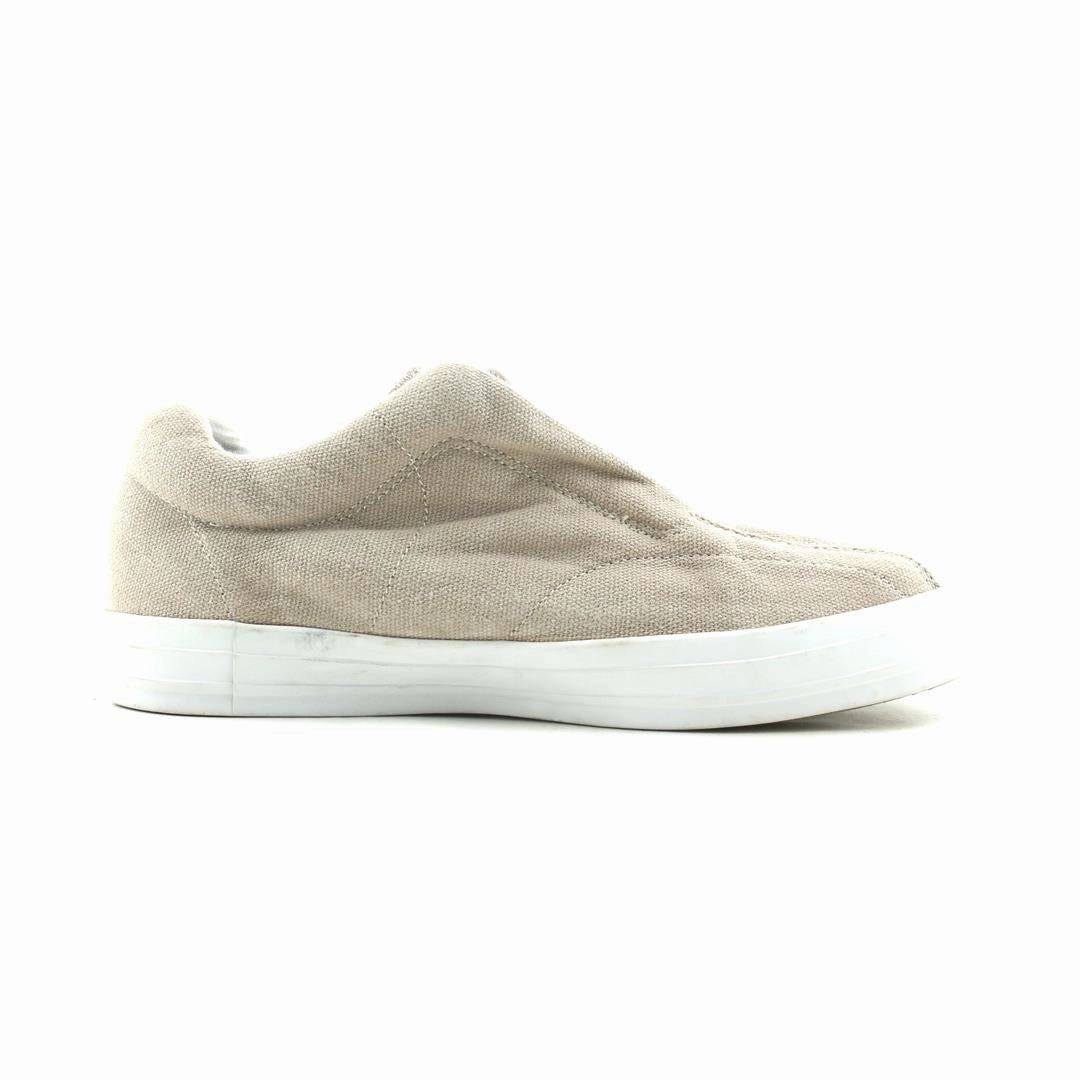 AMERICAN BRAND . Shoes To Wear Casually