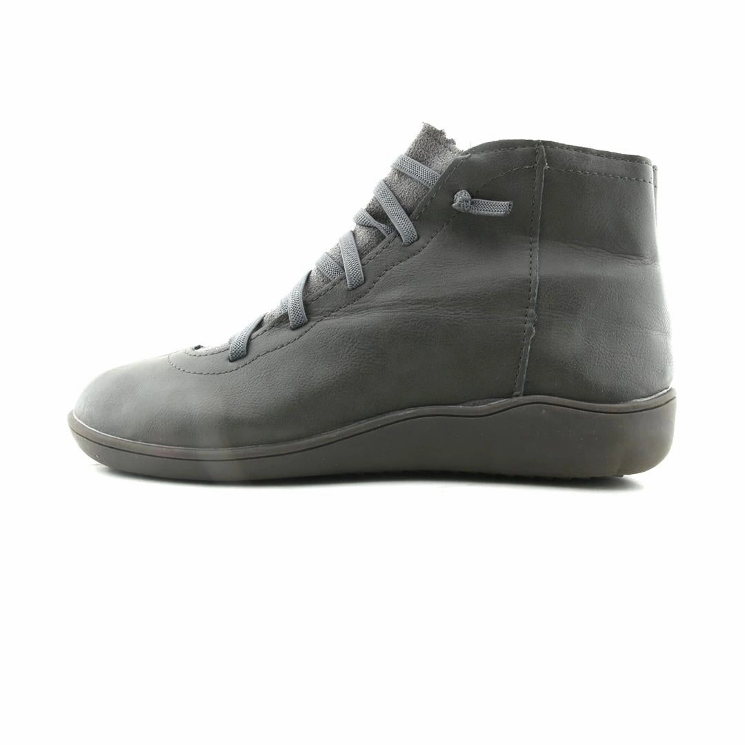 Casual Club Shoes AMERICAN BRAND .