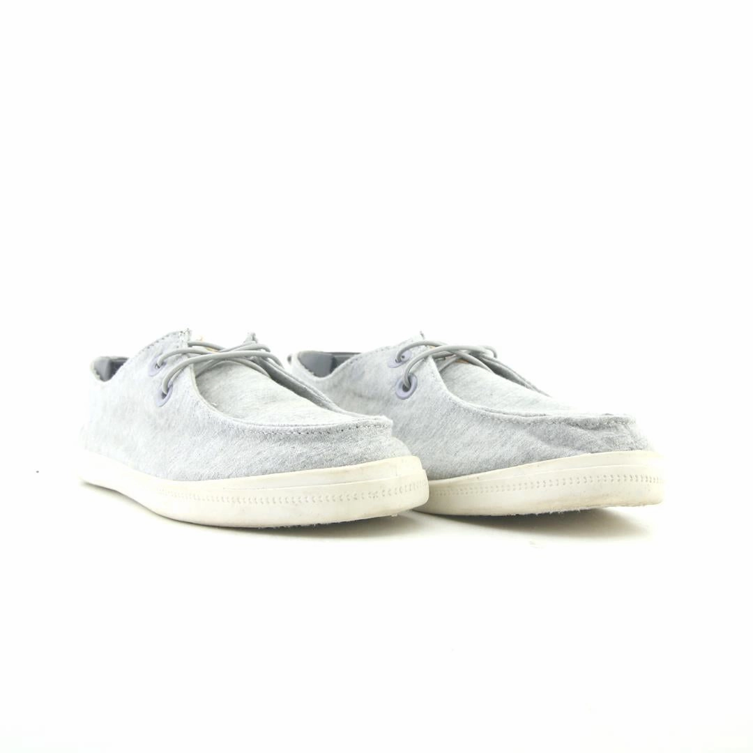 AMERICAN BRAND . Size 9 Casual Shoes