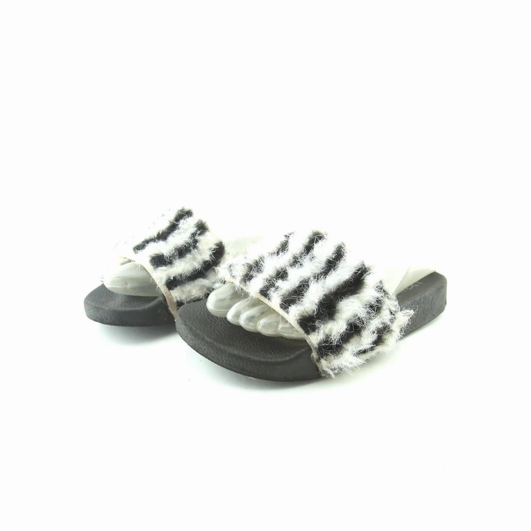 Beach Walk Slippers AMERICAN BRAND .