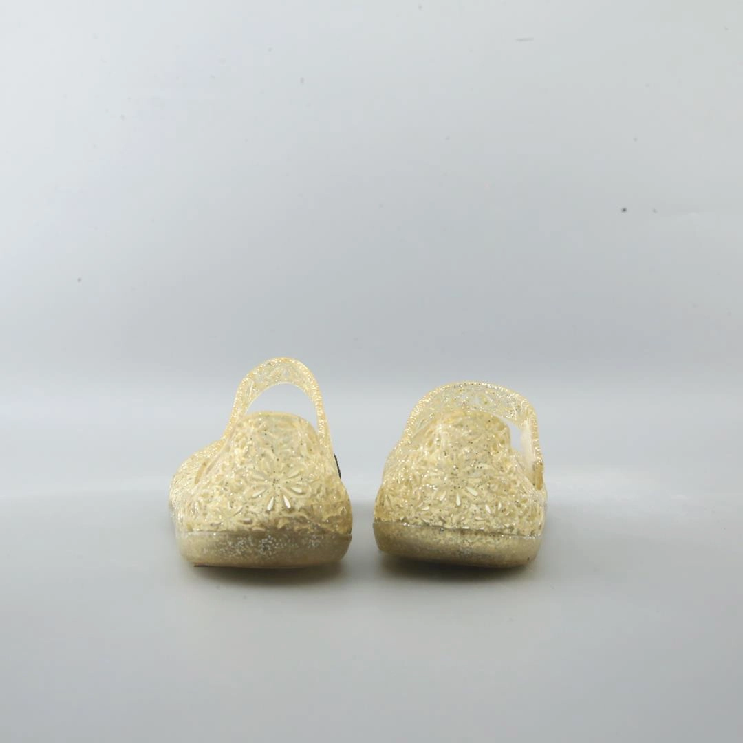 Best Walking Sandals AMERICAN BRAND .