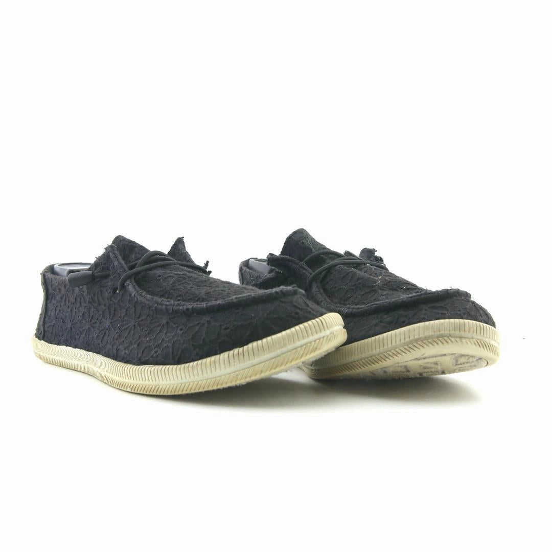 AMERICAN BRAND . Casual Shoes With Good Support