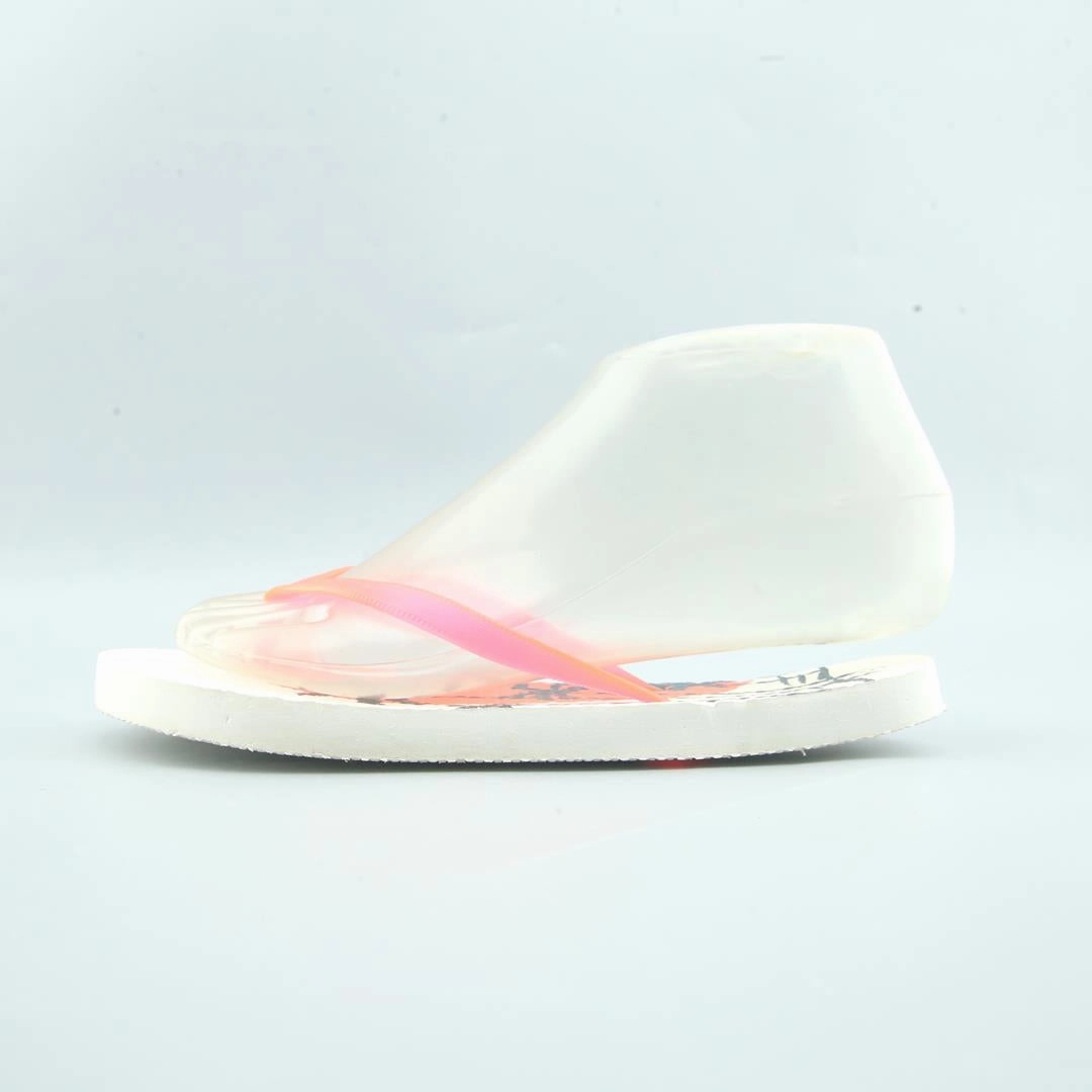 AMERICAN BRAND . Slippers Nail Varnish