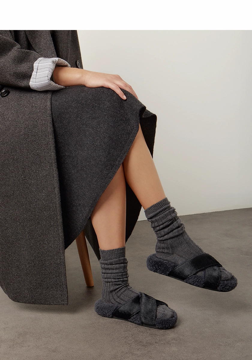 Anilio Black Platform Sandals Heels