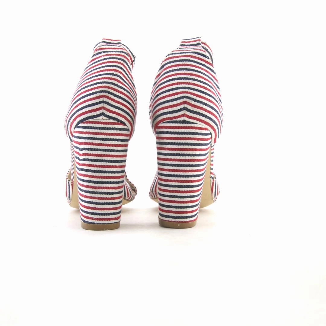 Pearls And High Heels AVON CUSHION WLALK