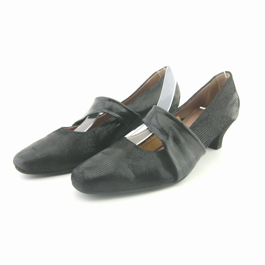 BEAUTI FEEL . High Heel Porn