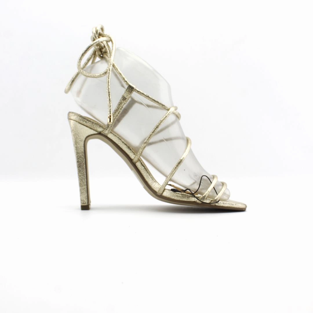 BOOHOO . Nudes In High Heels