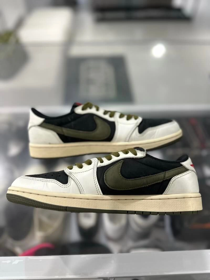 Jordan 1 Retro Low OG SP Travis Scott Olive - Pre-Owned Size 10.5W (No Box) Sperry Leather Sneakers
