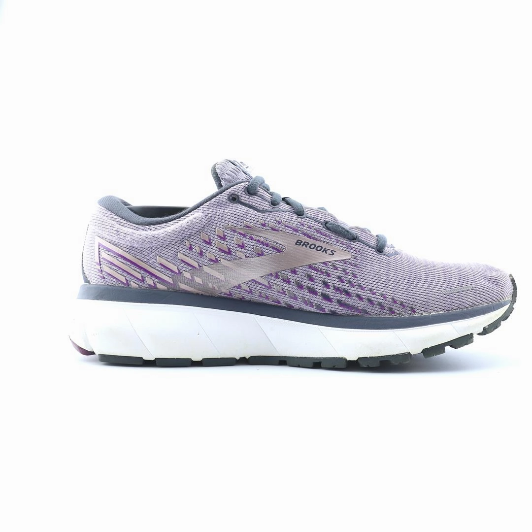 BROOKS GHOST 13 Best Running Shoes For Track And Field