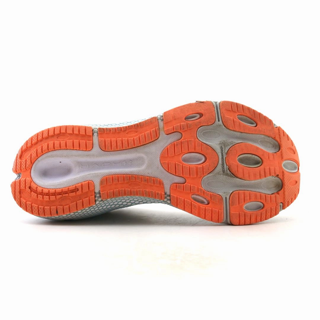 UNDER ARMOUR HOVR MACHINA 3 Running Shoe Comparison