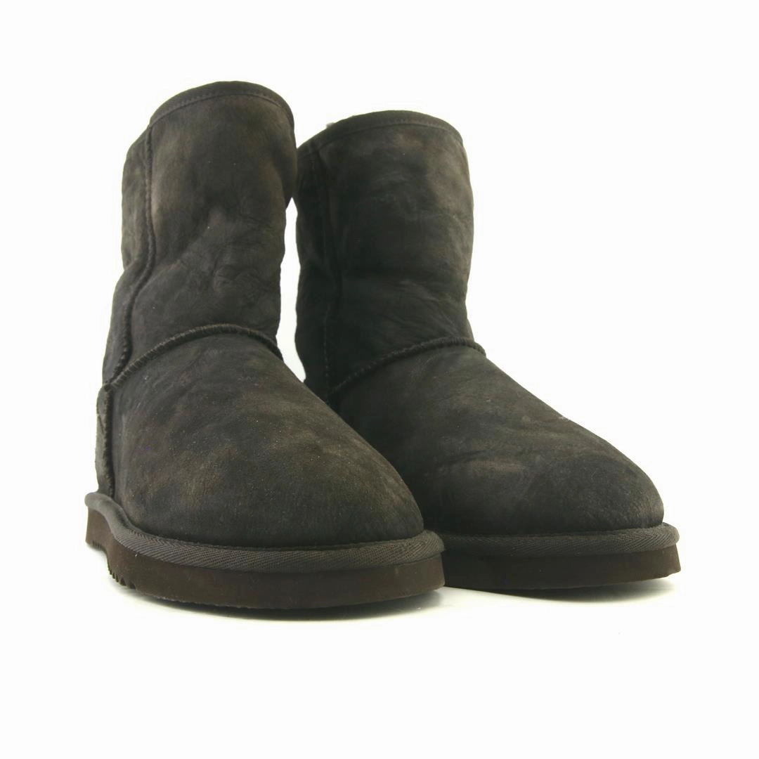 AMERICAN BRAND . Casual Shoes On Formal Dress