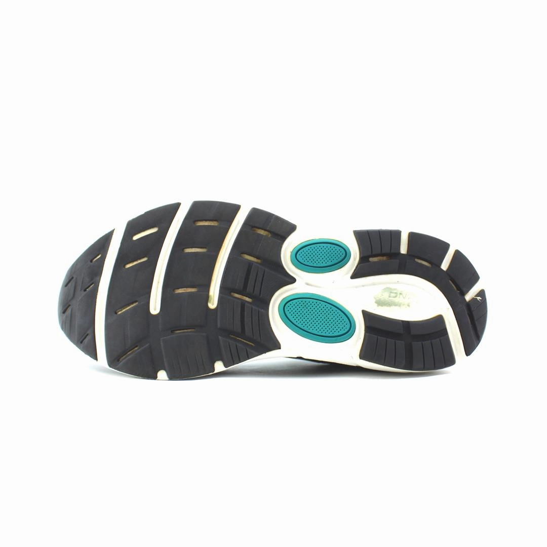 BROOKS DYAD 10 Size 2 Running Shoes