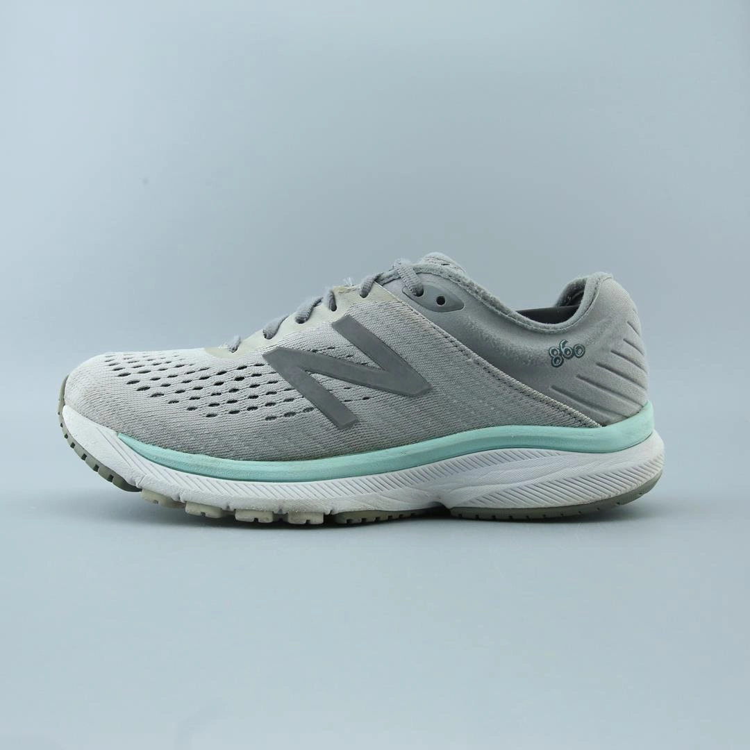 530 Black New Balance NEW BALANCE 860V10