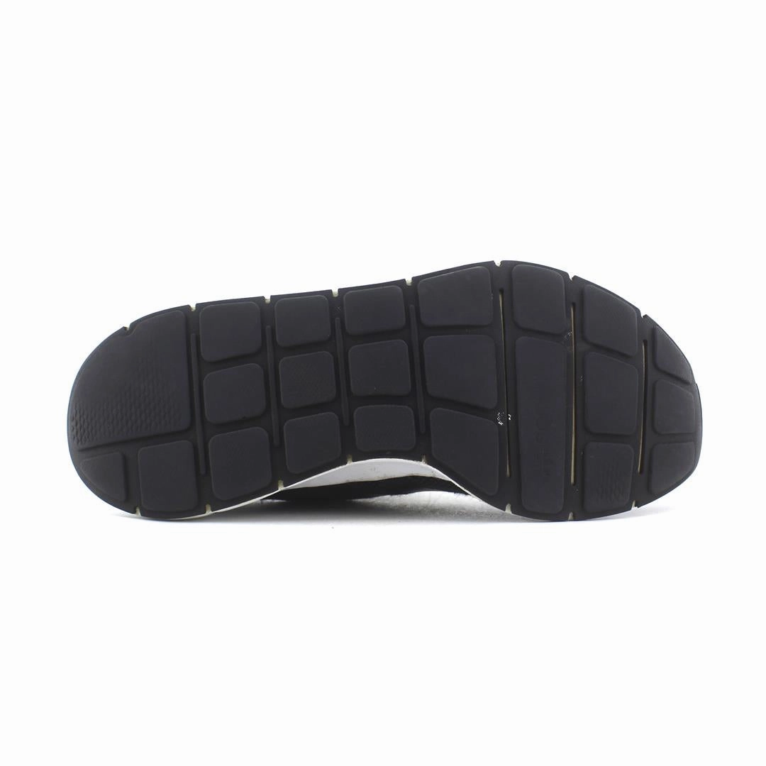 Zoomx Invincible 3 Flyknit Running Shoes ADIDAS .