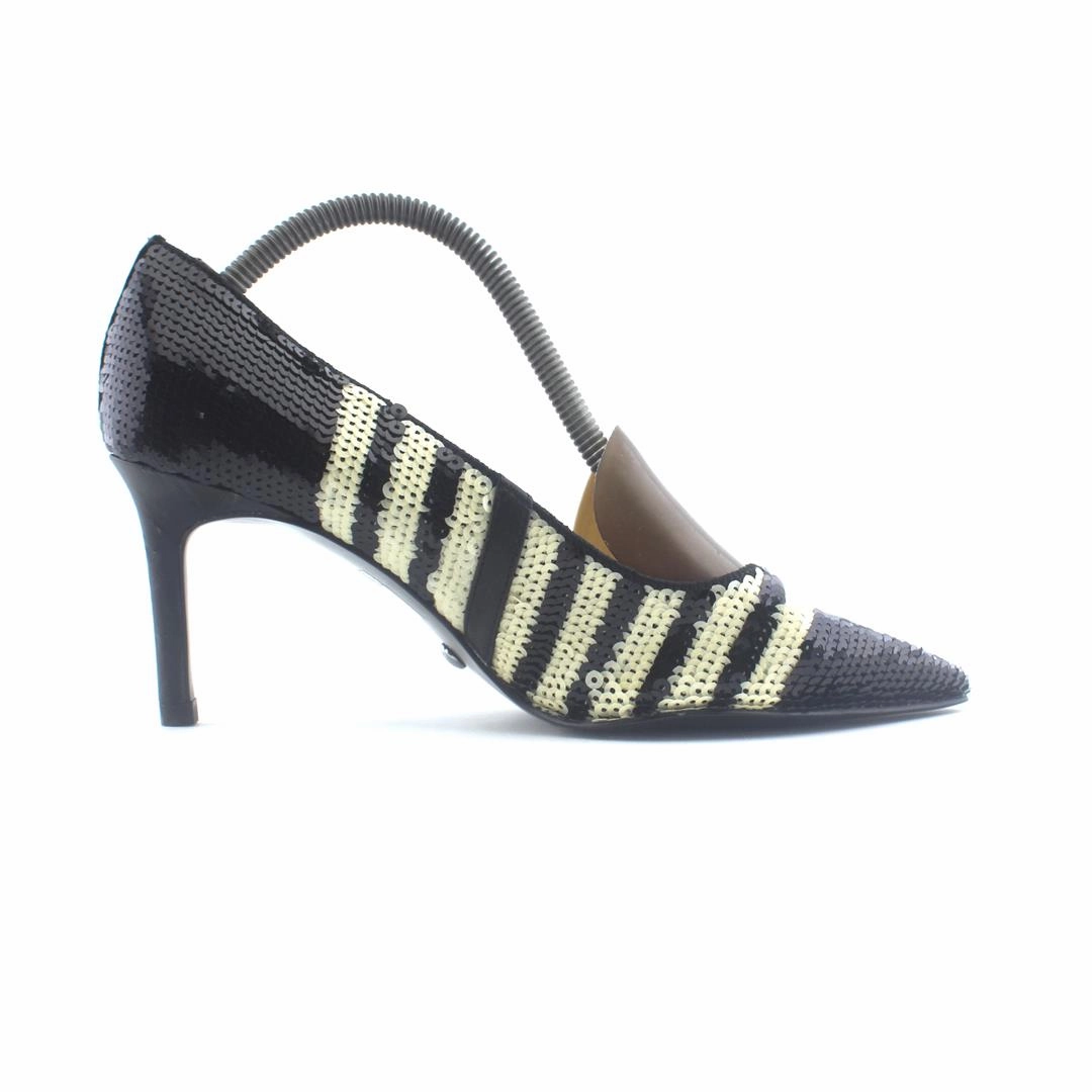 CHARLOS & KEITH . Zelensky In High Heels