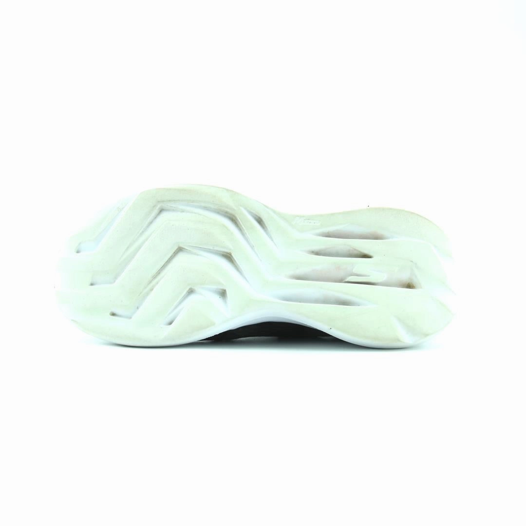 SKECHERS GO RUN FAST - GLIMMER Running Shoes Fresh Foam