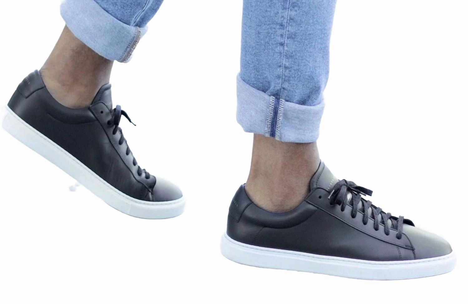 Hello Kitty Sneakers Low 1 Round Toe Sneakers In Black