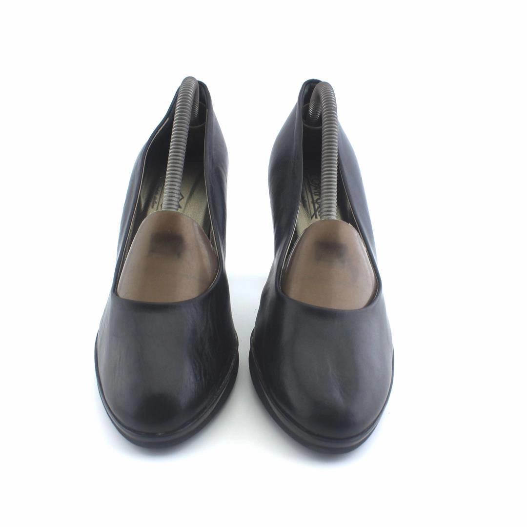 COMFORT . Difference Between High Heels And Pumps