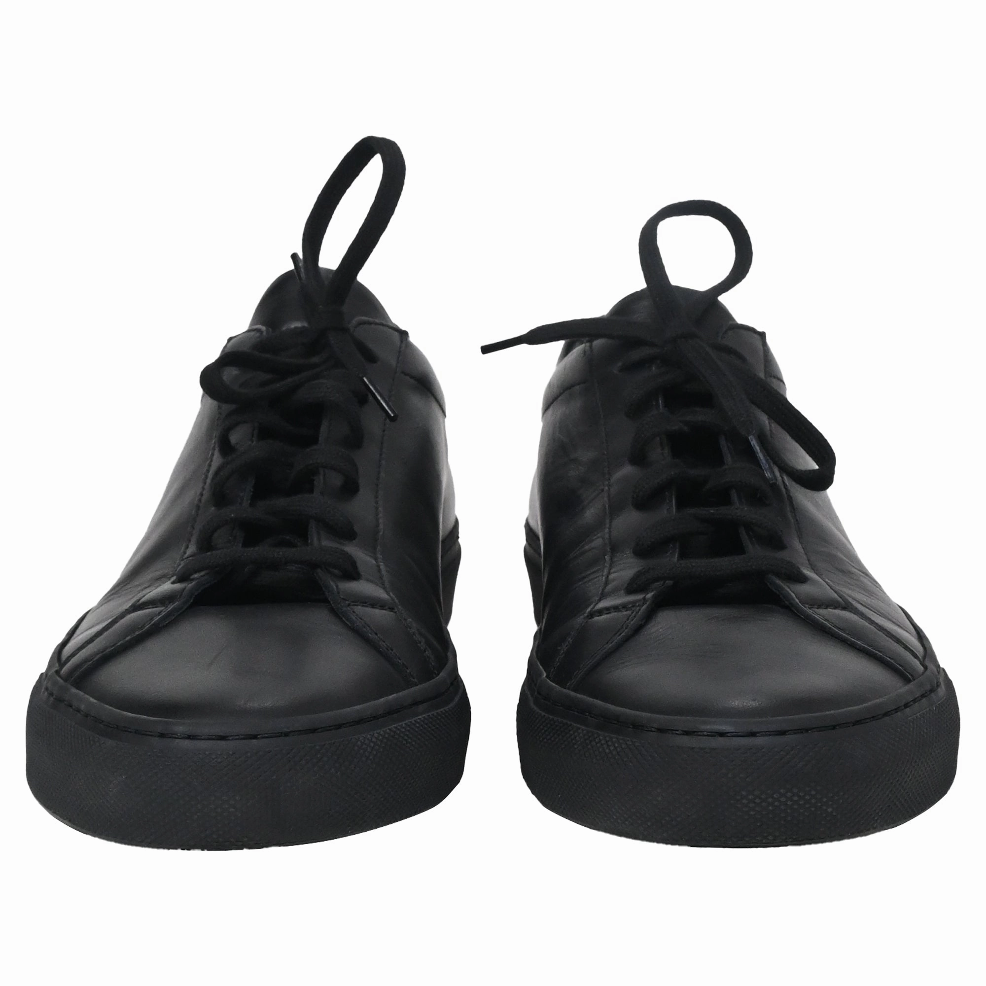 Common Projects Achilles Low-Top Sneakers in Black Leather Cross Trainer Sneakers