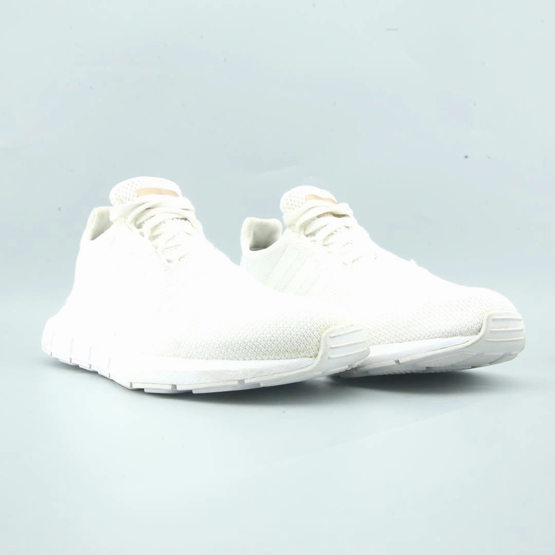 ADIDAS SWIFT RUN Trail Running Shoes High Top