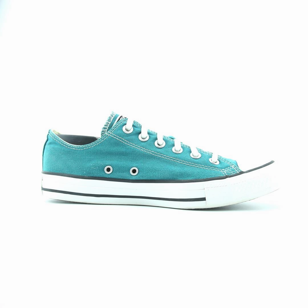 CONVERSE CHUCK TAYLOR ALL STAR Best Casual Shoes To Wear With Jeans