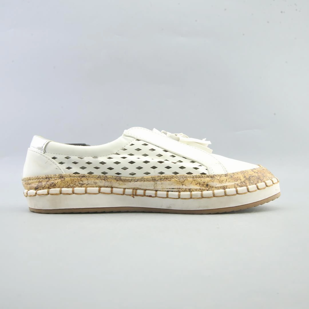 Wear Basketball Shoes Casually AMERICAN BRAND .