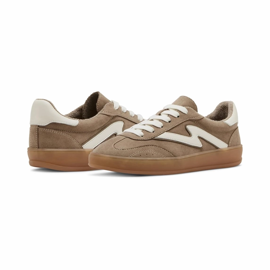 Giia Sneaker Business Casual With Sneakers