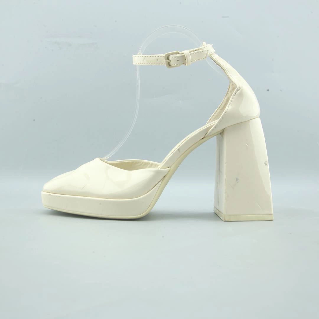 High Arches And High Heels BERSHKA .