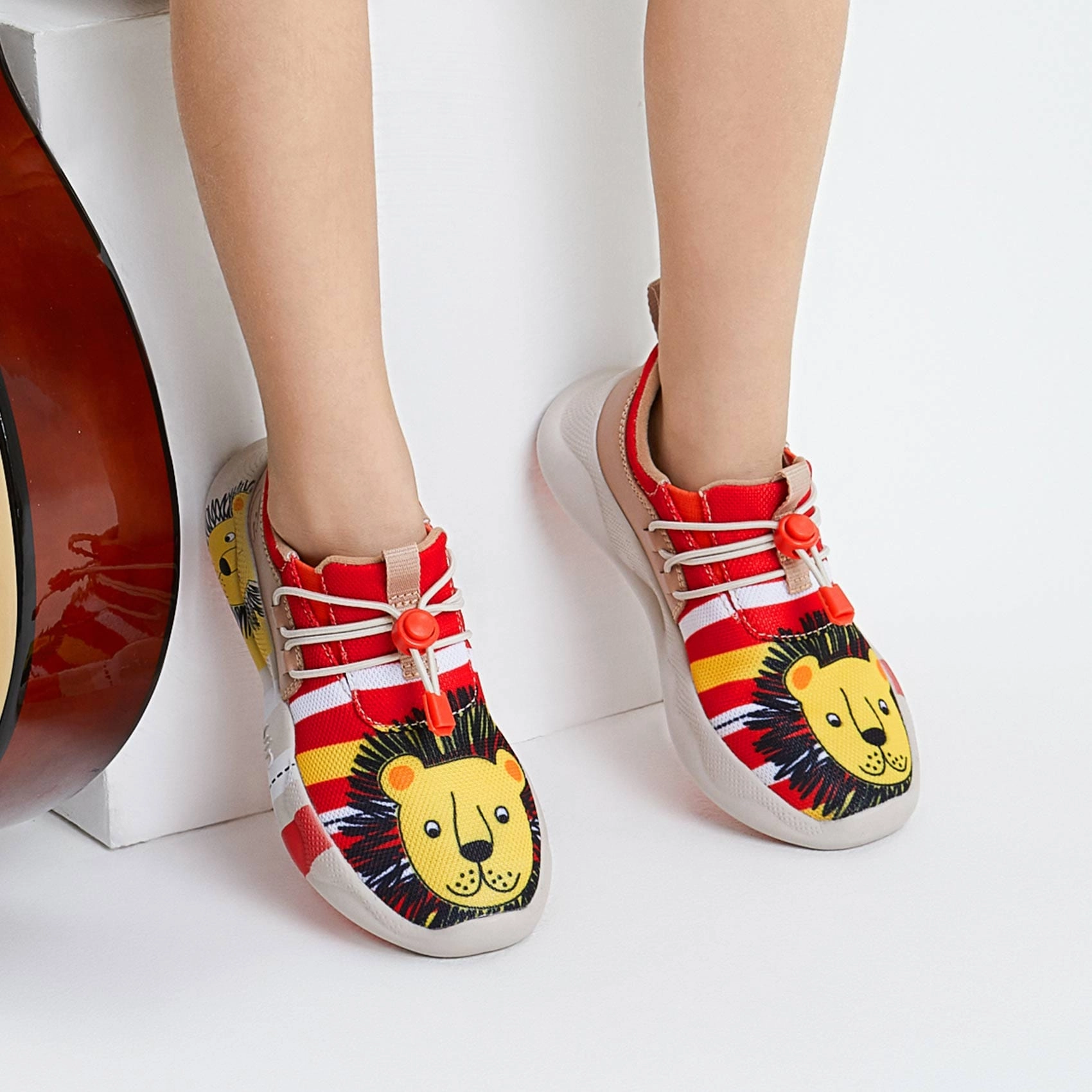 Nala Cub Mijas XIII Kid Celebrities Wearing Veja Sneakers