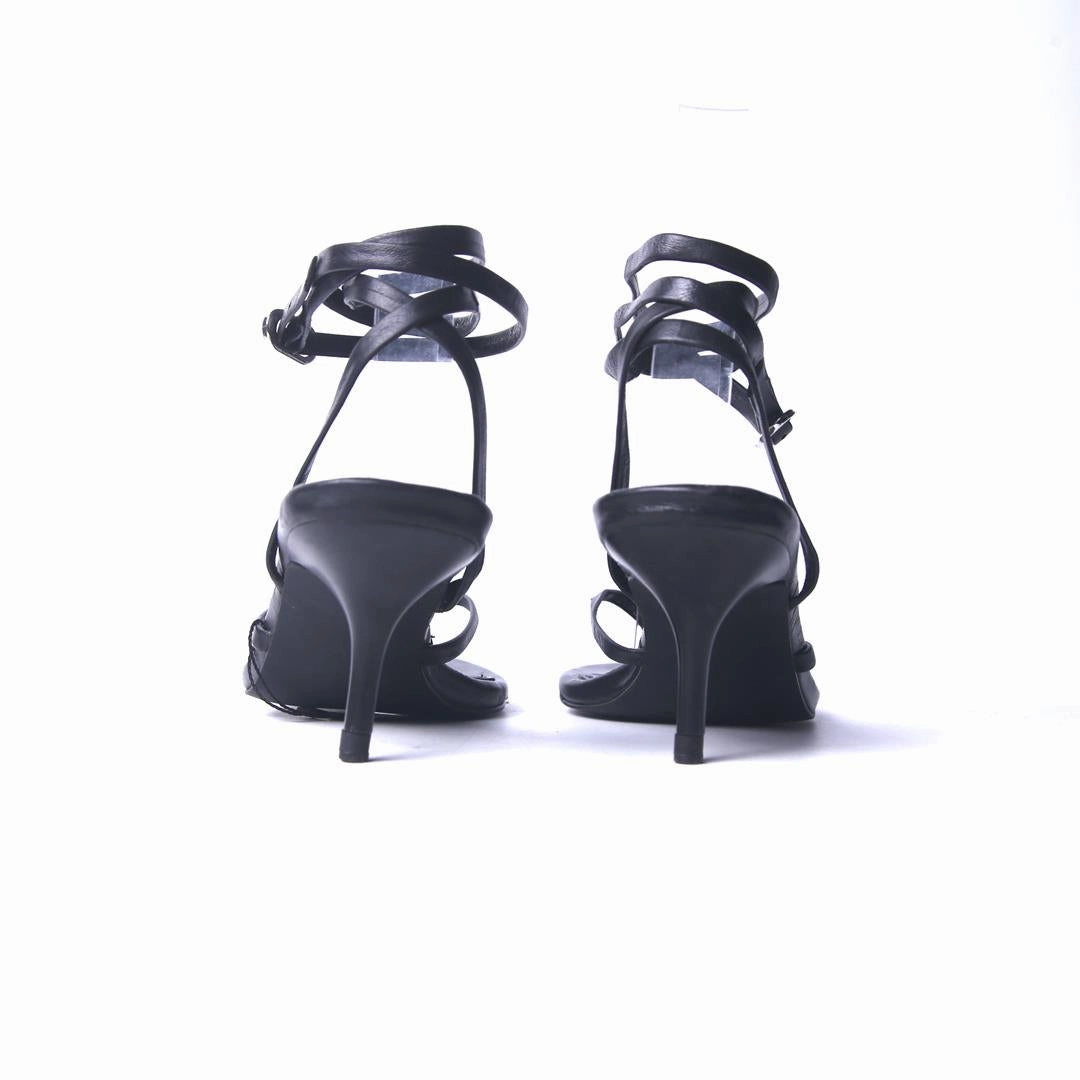 High Heel Bottle ZARA. .