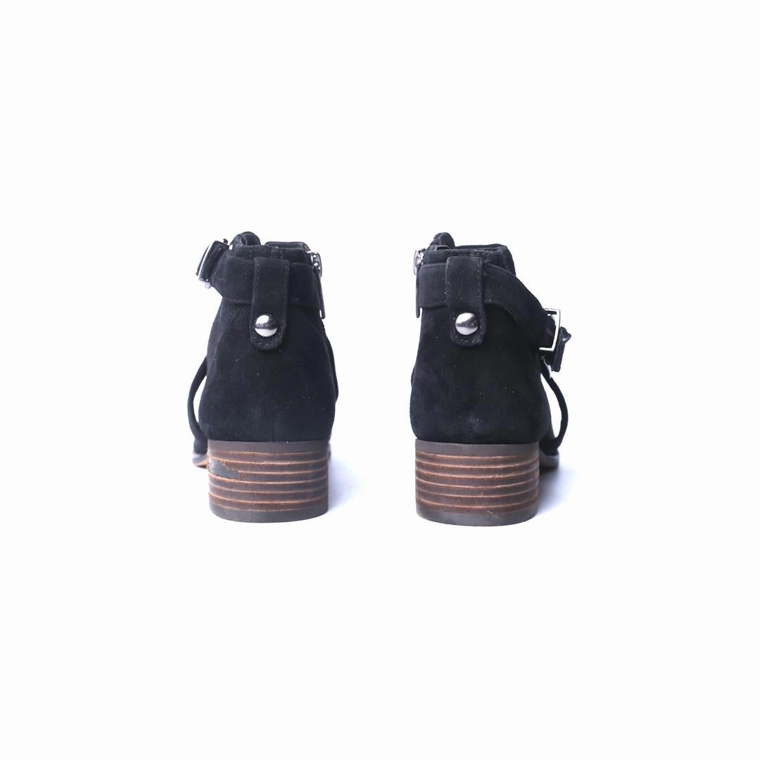 VINCE CAMUTO . Stocking High Heel