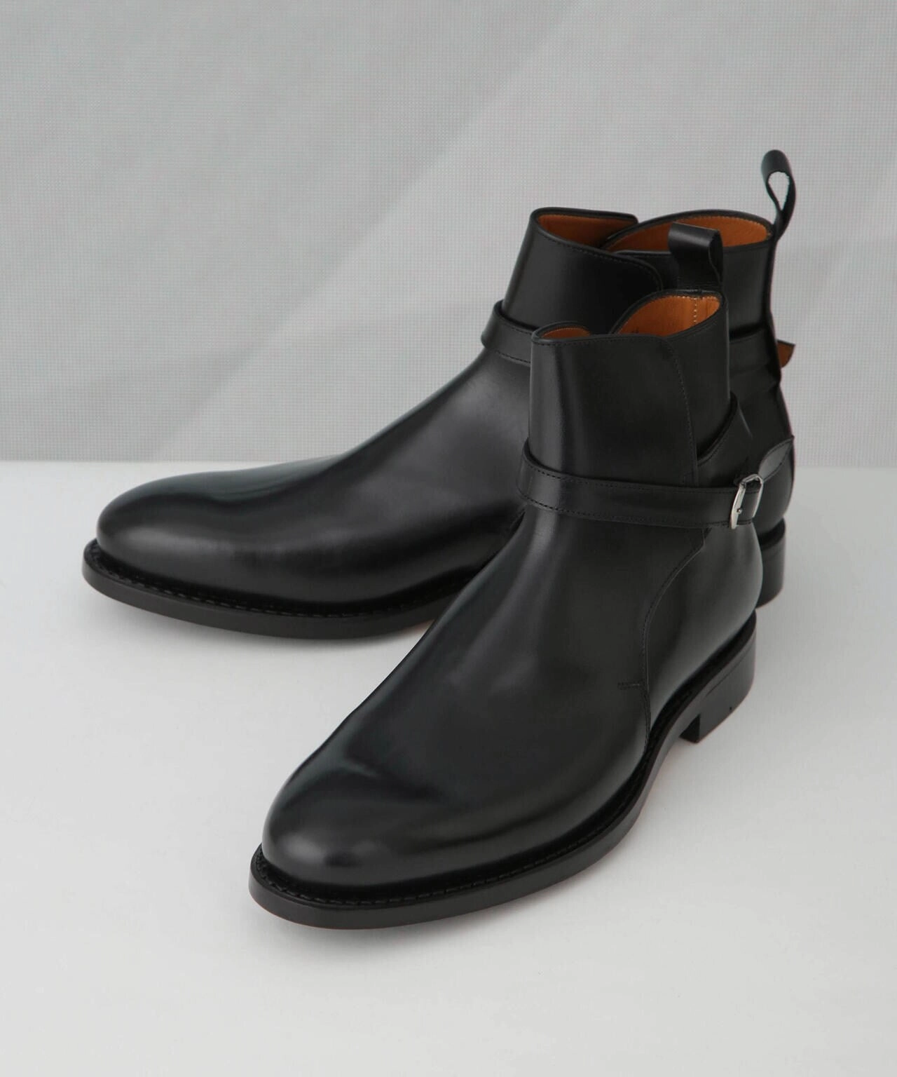 Jalan Sriwijaya/   Dr Martens Canvas Boots