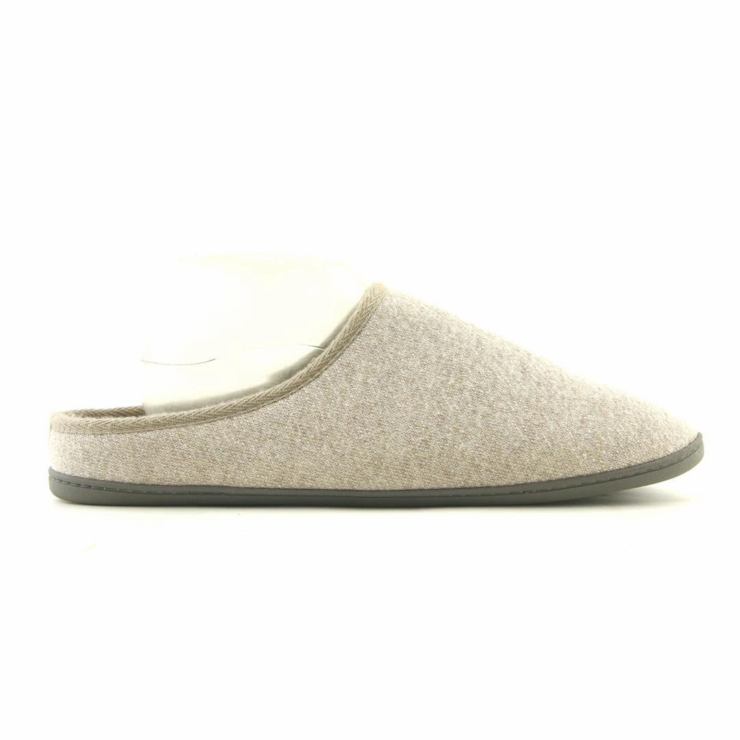 Casual Daily Shoes AMERICAN BRAND .