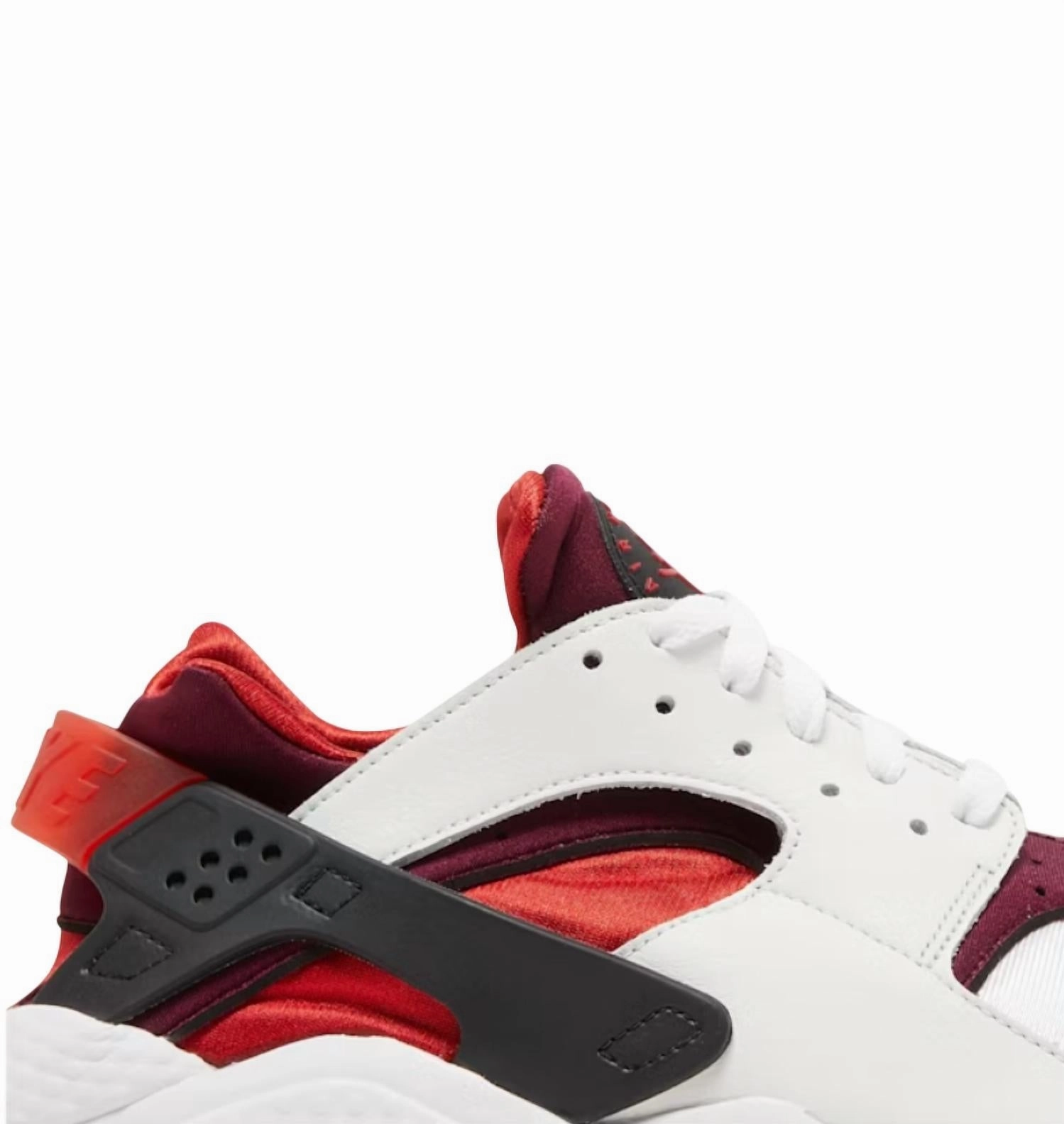 Sneakers For Working Out In The Gym Men Air Huarache Sneakers In White/red Oxide