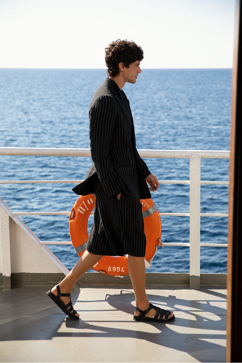 Ektoras Footbed Black Sandals At Famous Footwear