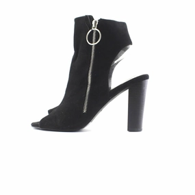 Secretaries In High Heels FOREVER 21 .